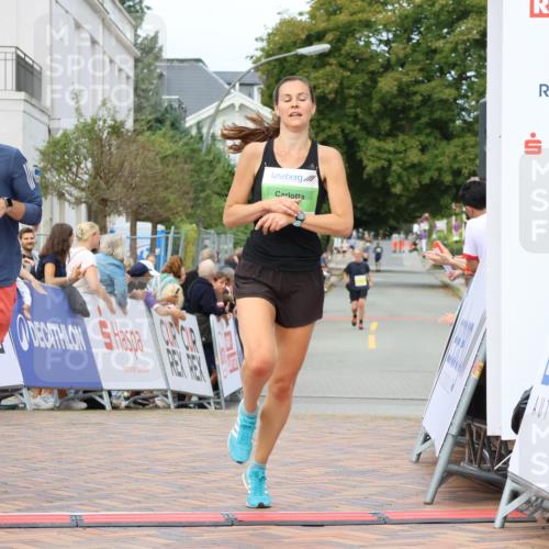 31.08.2025 - 21. Blankeneser Heldenlauf Strokosch-Dieckow http://msf.ph/oto/8649385 31.08.2025 10:48:29 Ziel 3692, 3686 meine-sportfotos.de