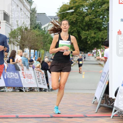 31.08.2025 - 21. Blankeneser Heldenlauf Strokosch-Dieckow http://msf.ph/oto/8649386 31.08.2025 10:48:29 Ziel 3692, 3686 meine-sportfotos.de