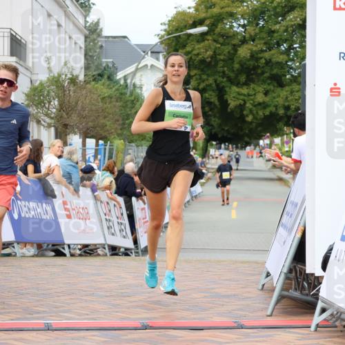 31.08.2025 - 21. Blankeneser Heldenlauf Strokosch-Dieckow http://msf.ph/oto/8649390 31.08.2025 10:48:29 Ziel 3692, 3686 meine-sportfotos.de