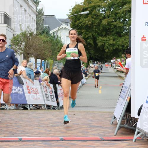 31.08.2025 - 21. Blankeneser Heldenlauf Strokosch-Dieckow http://msf.ph/oto/8649398 31.08.2025 10:48:28 Ziel 3692, 3686 meine-sportfotos.de