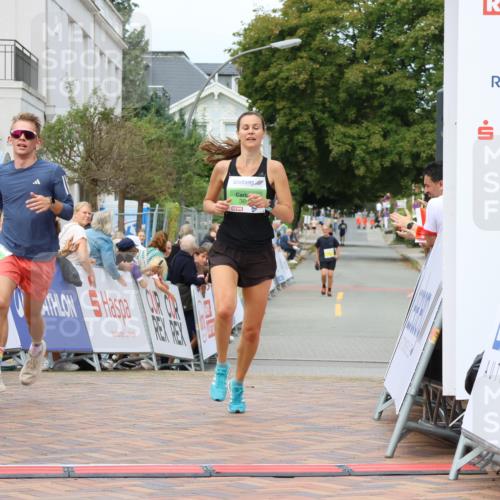 31.08.2025 - 21. Blankeneser Heldenlauf Strokosch-Dieckow http://msf.ph/oto/8649402 31.08.2025 10:48:28 Ziel 3692, 3686 meine-sportfotos.de