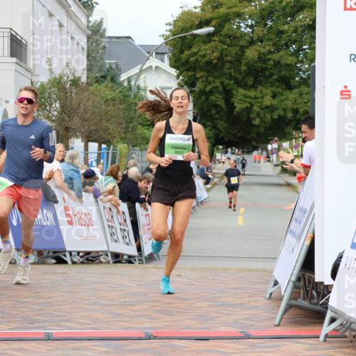 31.08.2025 - 21. Blankeneser Heldenlauf Strokosch-Dieckow http://msf.ph/oto/8649405 31.08.2025 10:48:28 Ziel 3692, 3686 meine-sportfotos.de