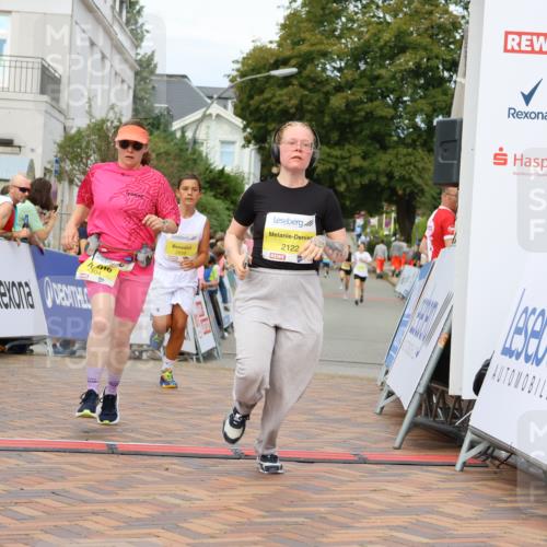 31.08.2025 - 21. Blankeneser Heldenlauf Strokosch-Dieckow http://msf.ph/oto/8649406 31.08.2025 10:33:03 Ziel 2104, 2129, 2130, 2128, 2122, 2337, 2695, 2694, 2464, 2658 meine-sportfotos.de