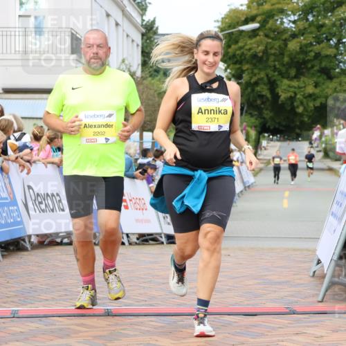 31.08.2025 - 21. Blankeneser Heldenlauf Strokosch-Dieckow http://msf.ph/oto/8649458 31.08.2025 10:47:08 Ziel 2202, 2371 meine-sportfotos.de