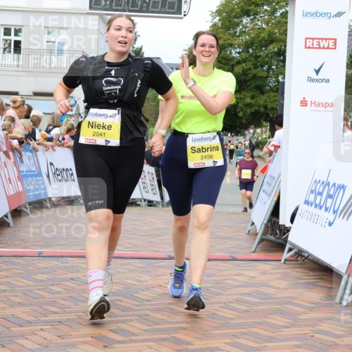 31.08.2025 - 21. Blankeneser Heldenlauf Strokosch-Dieckow http://msf.ph/oto/8649622 31.08.2025 10:45:09 Ziel 2456, 2225, 2041 meine-sportfotos.de