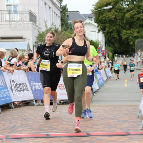 31.08.2025 - 21. Blankeneser Heldenlauf Strokosch-Dieckow http://msf.ph/oto/8649626 31.08.2025 10:45:06 Ziel 2456, 2225, 2041 meine-sportfotos.de