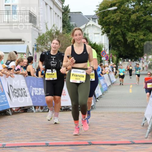 31.08.2025 - 21. Blankeneser Heldenlauf Strokosch-Dieckow http://msf.ph/oto/8649629 31.08.2025 10:45:06 Ziel 2456, 2225, 2041 meine-sportfotos.de