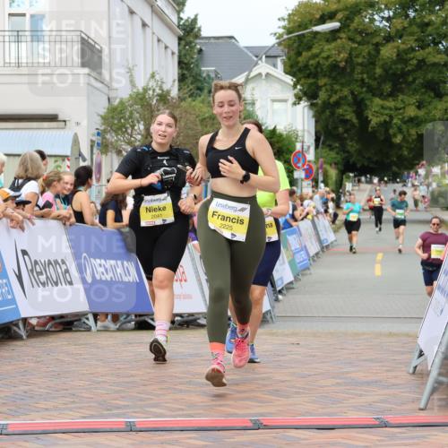 31.08.2025 - 21. Blankeneser Heldenlauf Strokosch-Dieckow http://msf.ph/oto/8649633 31.08.2025 10:45:06 Ziel 2456, 2225, 2041 meine-sportfotos.de