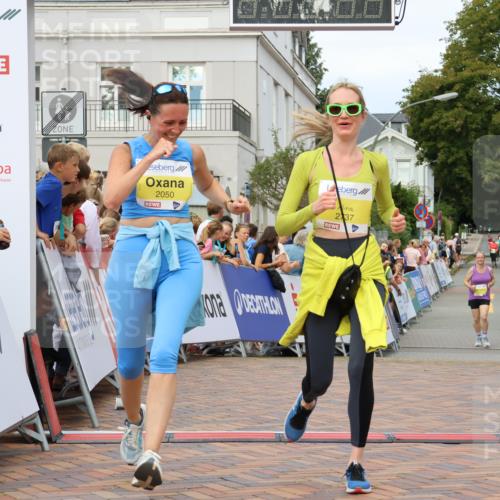 31.08.2025 - 21. Blankeneser Heldenlauf Strokosch-Dieckow http://msf.ph/oto/8649701 31.08.2025 10:43:50 Ziel 2737, 2050, 2116, 2117 meine-sportfotos.de