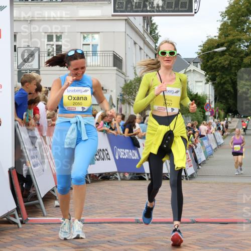 31.08.2025 - 21. Blankeneser Heldenlauf Strokosch-Dieckow http://msf.ph/oto/8649702 31.08.2025 10:43:50 Ziel 2737, 2050, 2116, 2117 meine-sportfotos.de