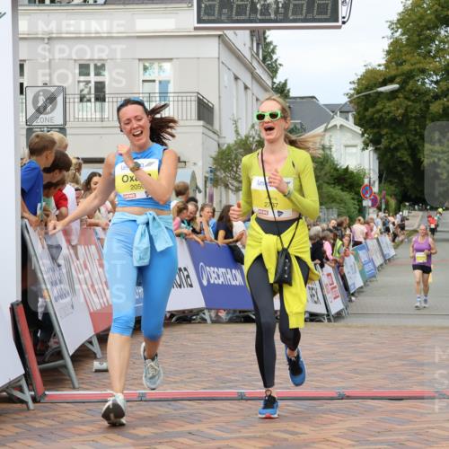 31.08.2025 - 21. Blankeneser Heldenlauf Strokosch-Dieckow http://msf.ph/oto/8649707 31.08.2025 10:43:49 Ziel 2737, 2050, 2116, 2117 meine-sportfotos.de