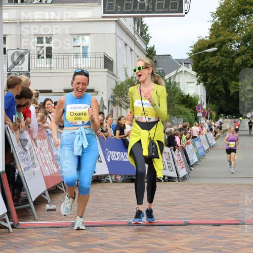 31.08.2025 - 21. Blankeneser Heldenlauf Strokosch-Dieckow http://msf.ph/oto/8649714 31.08.2025 10:43:49 Ziel 2737, 2050, 2116, 2117 meine-sportfotos.de