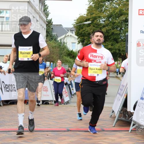 31.08.2025 - 21. Blankeneser Heldenlauf Strokosch-Dieckow http://msf.ph/oto/8649715 31.08.2025 10:31:57 Ziel 2222, 2567, 2077, 2407, 2462, 2734, 2735, 2105, 2278, 2228, 2501 meine-sportfotos.de