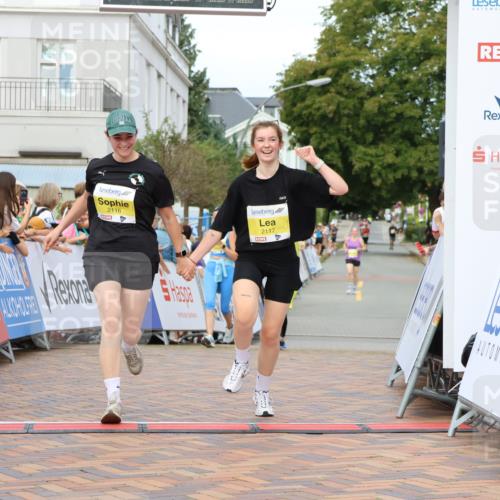 31.08.2025 - 21. Blankeneser Heldenlauf Strokosch-Dieckow http://msf.ph/oto/8649735 31.08.2025 10:43:45 Ziel 2737, 2050, 2116, 2117, 2638, 2637 meine-sportfotos.de