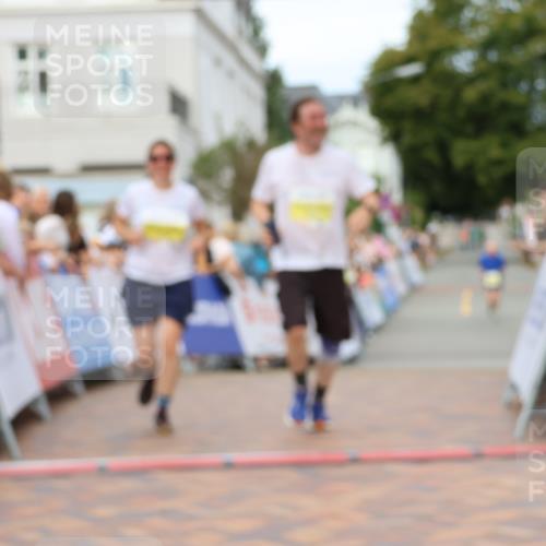 31.08.2025 - 21. Blankeneser Heldenlauf Strokosch-Dieckow http://msf.ph/oto/8649794 31.08.2025 10:42:51 Ziel 2546, 2606 meine-sportfotos.de