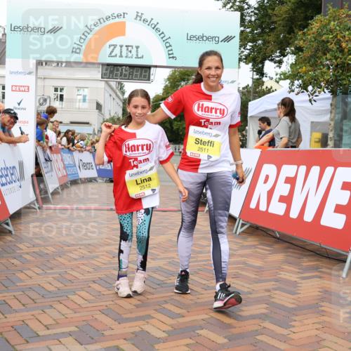 31.08.2025 - 21. Blankeneser Heldenlauf Strokosch-Dieckow http://msf.ph/oto/8649827 31.08.2025 10:41:57 Ziel 2512, 2511 meine-sportfotos.de