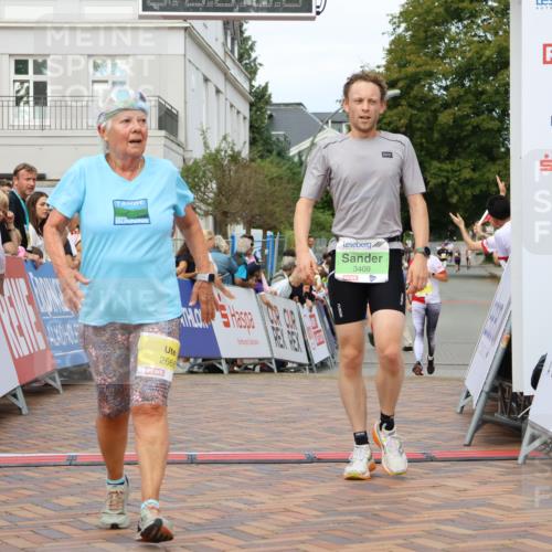 31.08.2025 - 21. Blankeneser Heldenlauf Strokosch-Dieckow http://msf.ph/oto/8649832 31.08.2025 10:41:49 Ziel 2774, 2036, 2666, 3409 meine-sportfotos.de