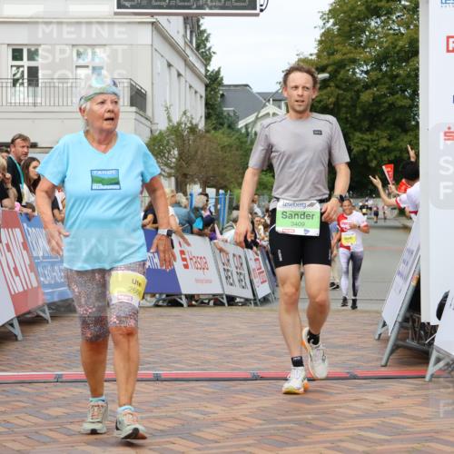 31.08.2025 - 21. Blankeneser Heldenlauf Strokosch-Dieckow http://msf.ph/oto/8649833 31.08.2025 10:41:49 Ziel 2774, 2036, 2666, 3409 meine-sportfotos.de