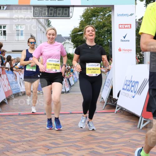 31.08.2025 - 21. Blankeneser Heldenlauf Strokosch-Dieckow http://msf.ph/oto/8649885 31.08.2025 10:41:02 Ziel 2026, 2025, 2568, 2142, 2141, 3678 meine-sportfotos.de