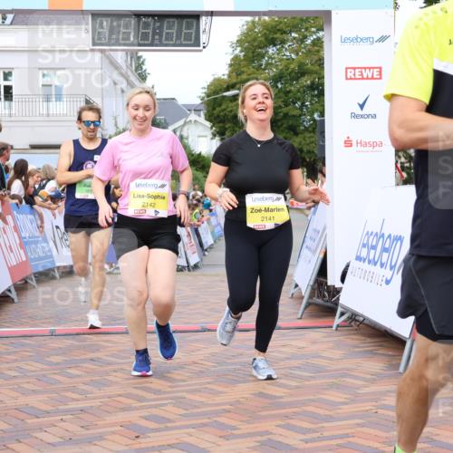 31.08.2025 - 21. Blankeneser Heldenlauf Strokosch-Dieckow http://msf.ph/oto/8649887 31.08.2025 10:41:02 Ziel 2026, 2025, 2568, 2142, 2141, 3678 meine-sportfotos.de