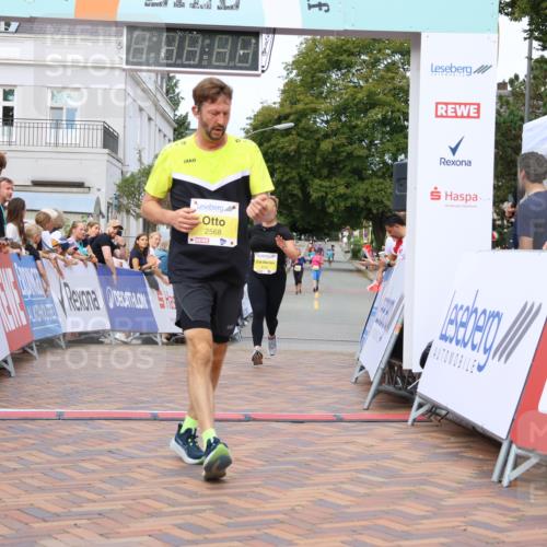 31.08.2025 - 21. Blankeneser Heldenlauf Strokosch-Dieckow http://msf.ph/oto/8649896 31.08.2025 10:41:00 Ziel 2026, 2025, 2568, 2142, 2141, 2300, 2172, 2673, 3678 meine-sportfotos.de