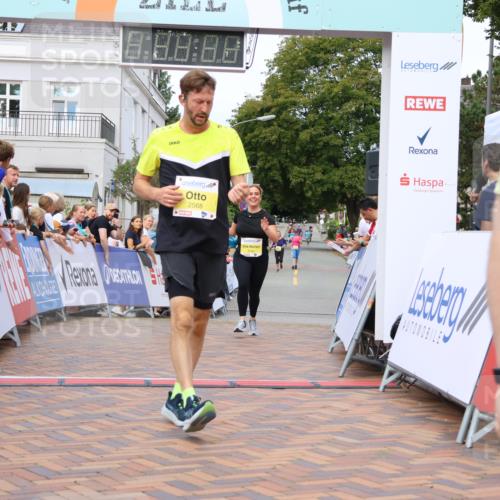 31.08.2025 - 21. Blankeneser Heldenlauf Strokosch-Dieckow http://msf.ph/oto/8649898 31.08.2025 10:41:00 Ziel 2026, 2025, 2568, 2142, 2141, 2300, 2172, 2673, 3678 meine-sportfotos.de