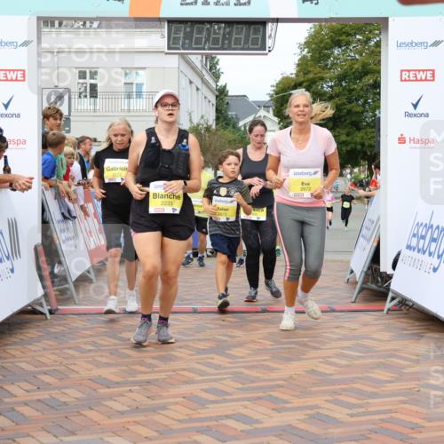 31.08.2025 - 21. Blankeneser Heldenlauf Strokosch-Dieckow http://msf.ph/oto/8649918 31.08.2025 10:40:52 Ziel 2026, 2025, 2211, 2326, 2233, 2300, 2172, 2672, 2673, 3432 meine-sportfotos.de