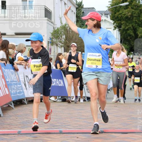 31.08.2025 - 21. Blankeneser Heldenlauf Strokosch-Dieckow http://msf.ph/oto/8649922 31.08.2025 10:40:48 Ziel 2211, 2326, 2233, 2300, 2172, 2672, 2673, 3432 meine-sportfotos.de