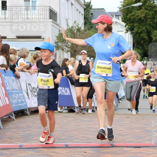 31.08.2025 - 21. Blankeneser Heldenlauf Strokosch-Dieckow http://msf.ph/oto/8649925 31.08.2025 10:40:47 Ziel 2149, 2211, 2326, 2233, 2672, 3432 meine-sportfotos.de