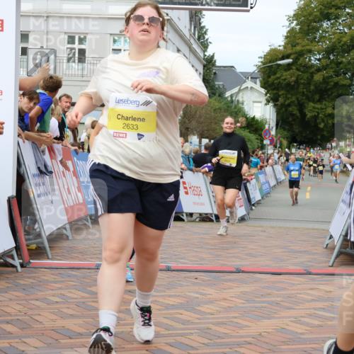 31.08.2025 - 21. Blankeneser Heldenlauf Strokosch-Dieckow http://msf.ph/oto/8649948 31.08.2025 10:40:26 Ziel 2660, 2633, 2632, 2482, 2598, 2596 meine-sportfotos.de