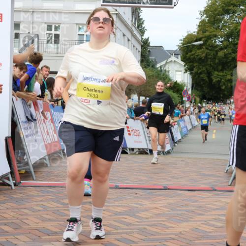 31.08.2025 - 21. Blankeneser Heldenlauf Strokosch-Dieckow http://msf.ph/oto/8649949 31.08.2025 10:40:26 Ziel 2660, 2633, 2632, 2482, 2598, 2596 meine-sportfotos.de