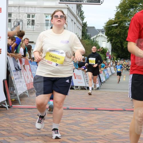 31.08.2025 - 21. Blankeneser Heldenlauf Strokosch-Dieckow http://msf.ph/oto/8649950 31.08.2025 10:40:26 Ziel 2660, 2633, 2632, 2482, 2598, 2596 meine-sportfotos.de