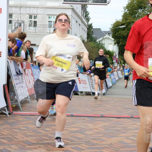 31.08.2025 - 21. Blankeneser Heldenlauf Strokosch-Dieckow http://msf.ph/oto/8649951 31.08.2025 10:40:26 Ziel 2660, 2633, 2632, 2482, 2598, 2596 meine-sportfotos.de