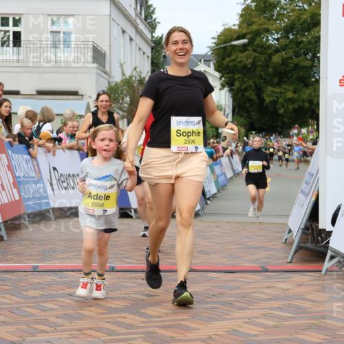 31.08.2025 - 21. Blankeneser Heldenlauf Strokosch-Dieckow http://msf.ph/oto/8649963 31.08.2025 10:40:24 Ziel 2660, 2633, 2632, 2482, 2598, 2596 meine-sportfotos.de