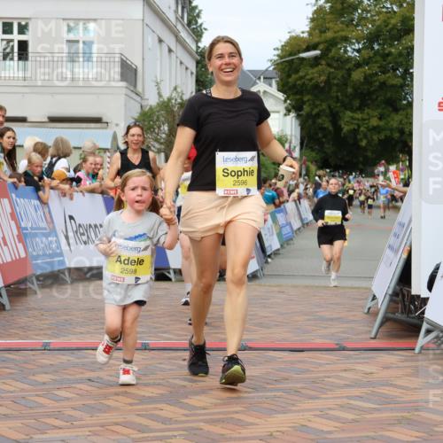 31.08.2025 - 21. Blankeneser Heldenlauf Strokosch-Dieckow http://msf.ph/oto/8649964 31.08.2025 10:40:24 Ziel 2660, 2633, 2632, 2482, 2598, 2596 meine-sportfotos.de