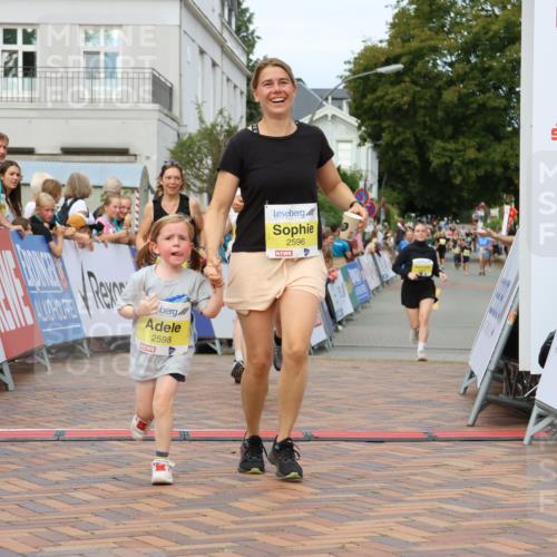 31.08.2025 - 21. Blankeneser Heldenlauf Strokosch-Dieckow http://msf.ph/oto/8649965 31.08.2025 10:40:24 Ziel 2660, 2633, 2632, 2482, 2598, 2596 meine-sportfotos.de
