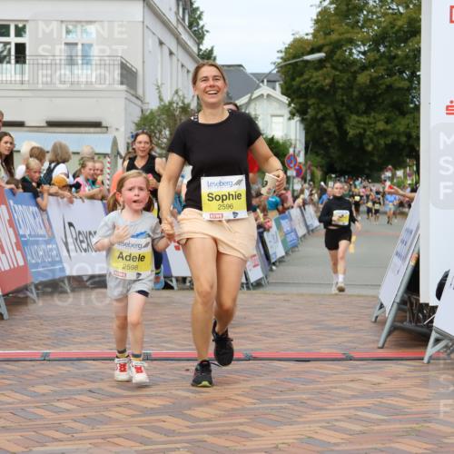 31.08.2025 - 21. Blankeneser Heldenlauf Strokosch-Dieckow http://msf.ph/oto/8649967 31.08.2025 10:40:23 Ziel 2064, 2066, 2660, 2633, 2632, 2482, 2598, 2596 meine-sportfotos.de