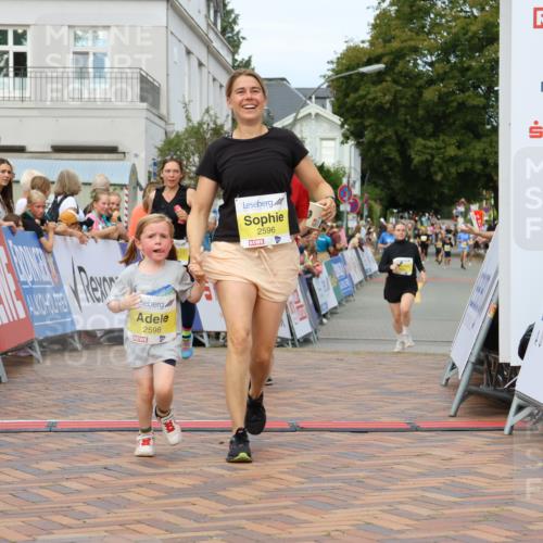 31.08.2025 - 21. Blankeneser Heldenlauf Strokosch-Dieckow http://msf.ph/oto/8649968 31.08.2025 10:40:23 Ziel 2064, 2066, 2660, 2633, 2632, 2482, 2598, 2596 meine-sportfotos.de