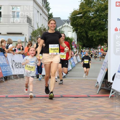 31.08.2025 - 21. Blankeneser Heldenlauf Strokosch-Dieckow http://msf.ph/oto/8649975 31.08.2025 10:40:23 Ziel 2064, 2066, 2660, 2633, 2632, 2482, 2598, 2596 meine-sportfotos.de