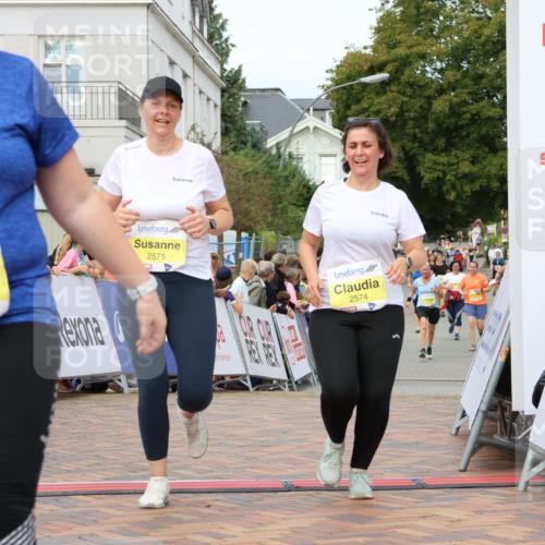 31.08.2025 - 21. Blankeneser Heldenlauf Strokosch-Dieckow http://msf.ph/oto/8649998 31.08.2025 10:40:02 Ziel 2574, 2575, 2002 meine-sportfotos.de