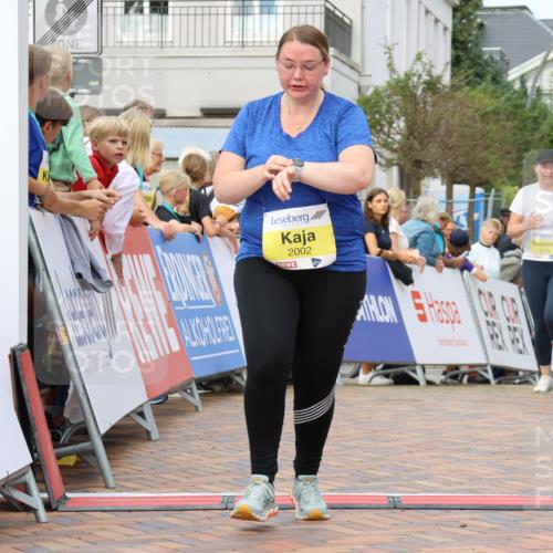 31.08.2025 - 21. Blankeneser Heldenlauf Strokosch-Dieckow http://msf.ph/oto/8650004 31.08.2025 10:39:59 Ziel 2573, 2574, 2575, 2002 meine-sportfotos.de