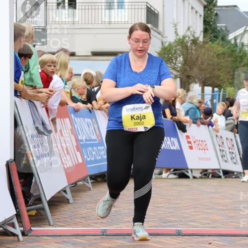 31.08.2025 - 21. Blankeneser Heldenlauf Strokosch-Dieckow http://msf.ph/oto/8650006 31.08.2025 10:39:59 Ziel 2573, 2574, 2575, 2002 meine-sportfotos.de