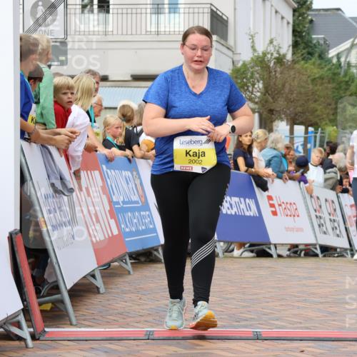 31.08.2025 - 21. Blankeneser Heldenlauf Strokosch-Dieckow http://msf.ph/oto/8650009 31.08.2025 10:39:58 Ziel 2573, 2574, 2575, 2002 meine-sportfotos.de