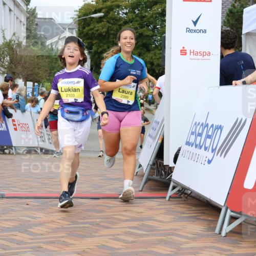 31.08.2025 - 21. Blankeneser Heldenlauf Strokosch-Dieckow http://msf.ph/oto/8650013 31.08.2025 10:31:17 Ziel 2437, 2324, 2551, 2121, 2307, 2649, 2647, 2399, 2103 meine-sportfotos.de