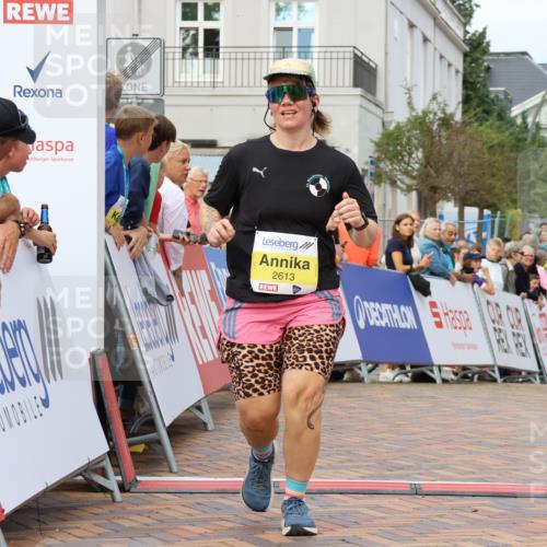 31.08.2025 - 21. Blankeneser Heldenlauf Strokosch-Dieckow http://msf.ph/oto/8650017 31.08.2025 10:39:39 Ziel 2569, 2613, 2368, 3544 meine-sportfotos.de