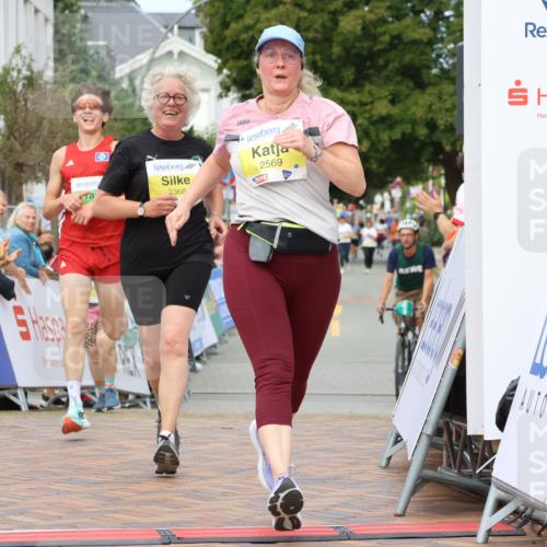 31.08.2025 - 21. Blankeneser Heldenlauf Strokosch-Dieckow http://msf.ph/oto/8650033 31.08.2025 10:39:34 Ziel 2569, 2613, 2460, 2368, 3544 meine-sportfotos.de