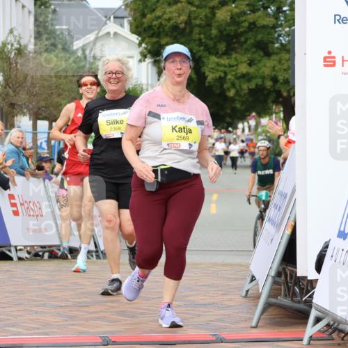 31.08.2025 - 21. Blankeneser Heldenlauf Strokosch-Dieckow http://msf.ph/oto/8650037 31.08.2025 10:39:34 Ziel 2569, 2613, 2460, 2368, 3544 meine-sportfotos.de