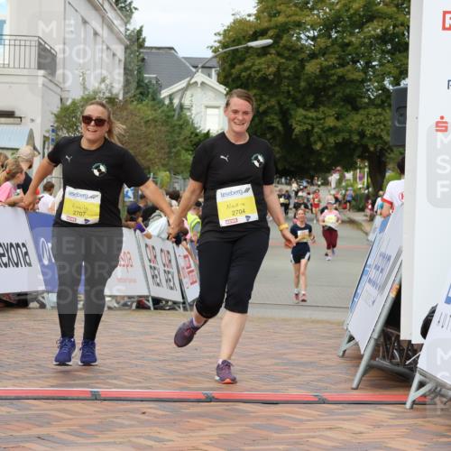 31.08.2025 - 21. Blankeneser Heldenlauf Strokosch-Dieckow http://msf.ph/oto/8650053 31.08.2025 10:39:20 Ziel 2137, 2224, 2704, 2707, 2189, 2747 meine-sportfotos.de