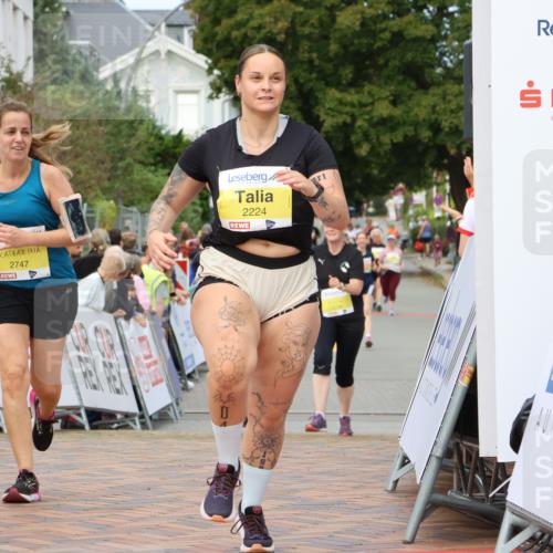 31.08.2025 - 21. Blankeneser Heldenlauf Strokosch-Dieckow http://msf.ph/oto/8650060 31.08.2025 10:39:16 Ziel 2137, 2224, 2704, 2189, 2747 meine-sportfotos.de
