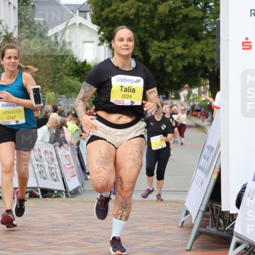 31.08.2025 - 21. Blankeneser Heldenlauf Strokosch-Dieckow http://msf.ph/oto/8650061 31.08.2025 10:39:16 Ziel 2137, 2224, 2704, 2189, 2747 meine-sportfotos.de